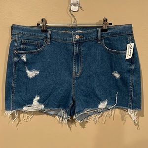 Old Navy Women’s Size 14 Mid-Rise Boyfriend Shorts